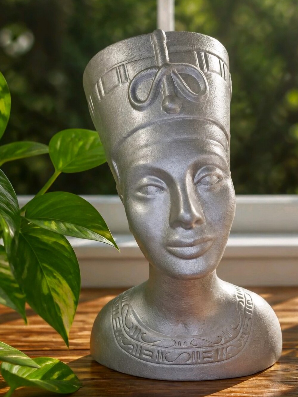Queen Nefertiti Sculpture Statue Figuring for home deco